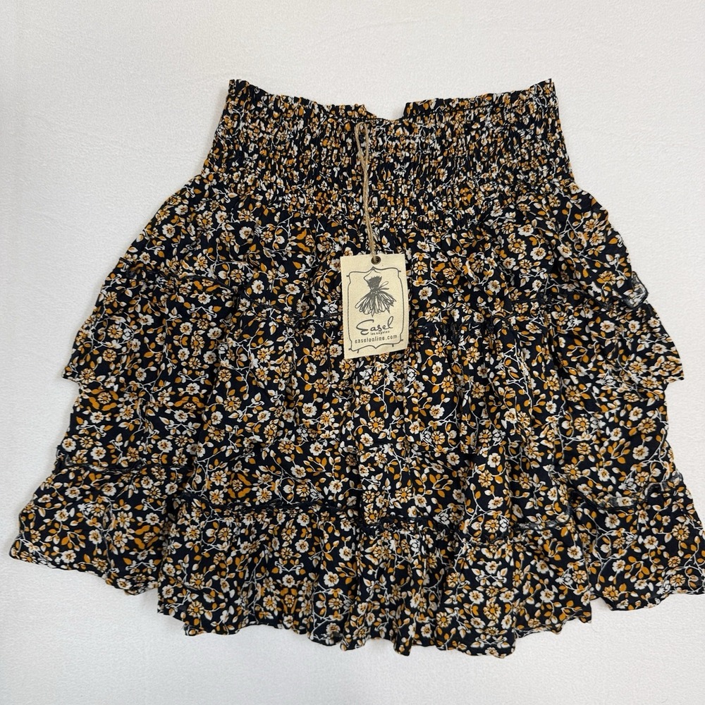 NWT Easel Los Angeles‎ Floral Tiered MiniSkirt Women S Boho Cottagecore Smocked